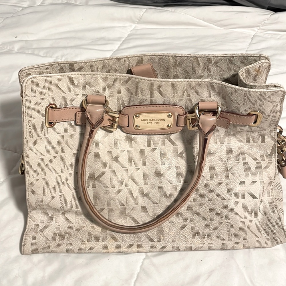 Michael Kors Hamilton Tote Handbag. Medium sized